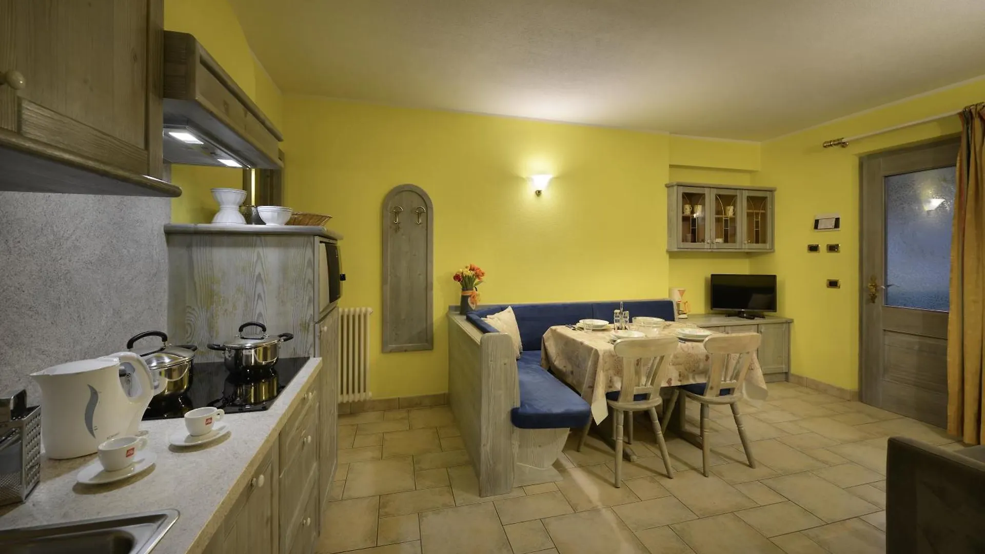 Residence Le Cascate Λιβίνιο 0*,