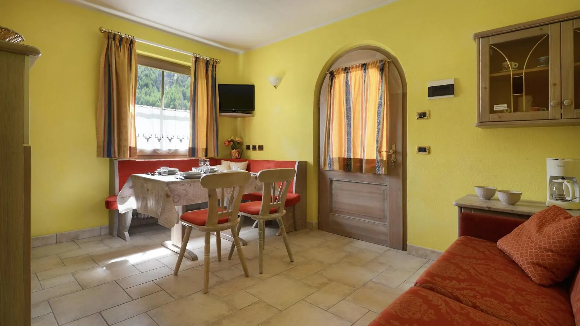 Residence Le Cascate Λιβίνιο 0*,
